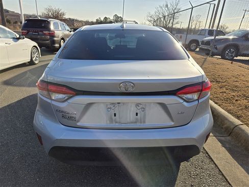 Used 2024 Toyota Corolla LE image 5