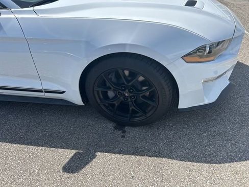 Used 2022 Ford Mustang GT Premium w/ Equipment Group 401A RWD image 5