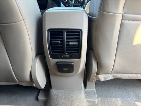 Used 2015 Ford Escape Titanium w/ Equipment Group 301A FWD image 24