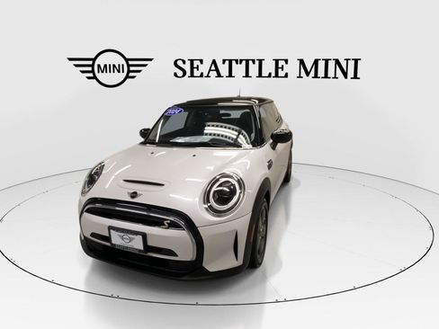 Used 2024 MINI Cooper SE FWD image 5