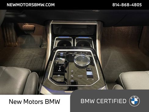 Used 2023 BMW i7 xDrive60 AWD/4WD image 11
