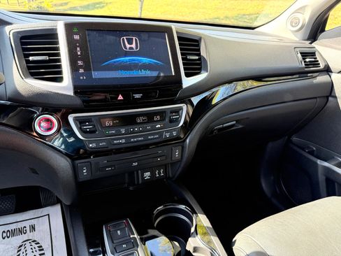 Used 2016 Honda Pilot Touring image 6