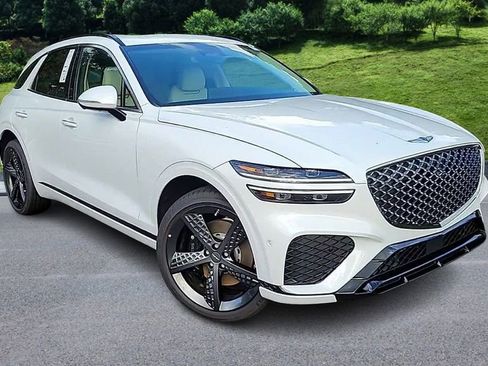 Certified 2025 Genesis GV70 3.5T Sport w/ Sport Advanced Package image 2