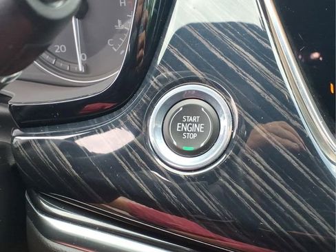 Used 2024 Cadillac XT6 Premium Luxury w/ Technology Package AWD/4WD image 10