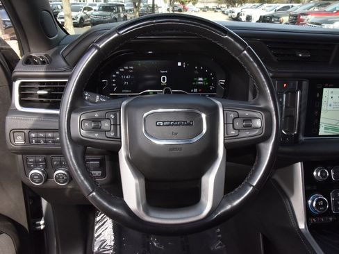 Used 2023 GMC Yukon XL Denali w/ Denali Reserve Package image 24