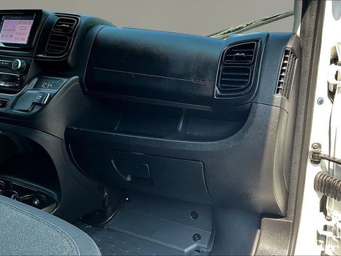 Used 2025 RAM ProMaster 2500 w/ U-Haul Equipment Group FWD image 21