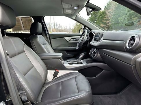 Used 2019 Chevrolet Blazer LT image 25