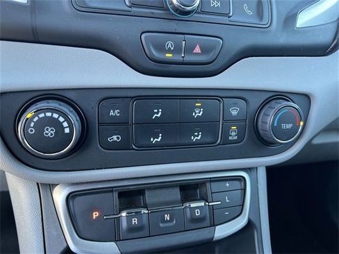 Certified 2024 GMC Terrain SLE image 15