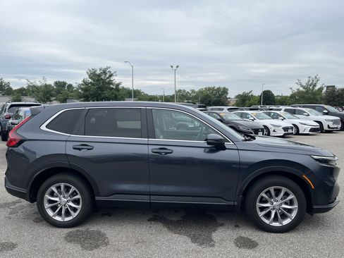 Used 2024 Honda CR-V EX-L image 4