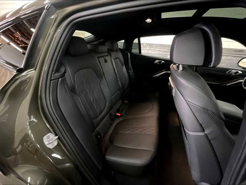 Used 2025 BMW X6 M60i image 30