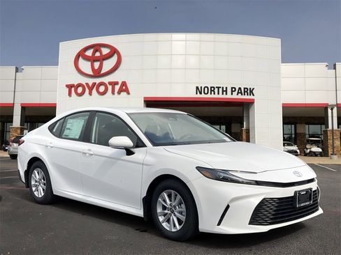 New 2026 Toyota Camry LE image 1