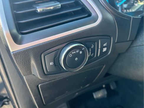 Used 2022 Ford Edge SEL w/ Convenience Package image 27