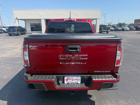 Used 2022 GMC Canyon Denali RWD image 14