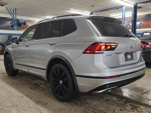 Used 2021 Volkswagen Tiguan SE R-Line w/ 3rd Row Seat Package image 24