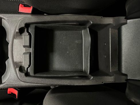 Used 2014 Ford Focus SE w/ SE Sport Package image 31