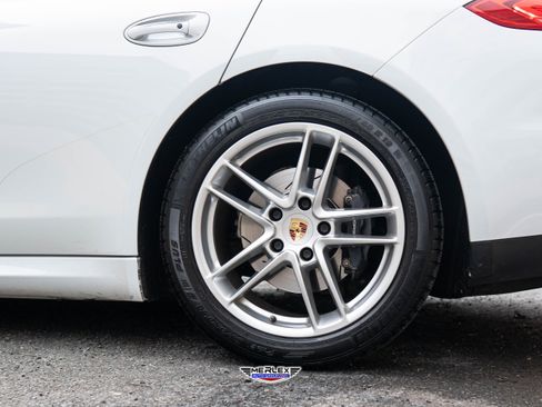 Used 2016 Porsche Panamera 4 image 12