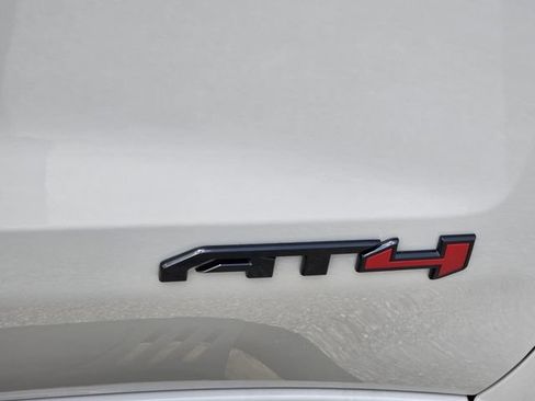 New 2026 GMC Sierra 1500 AT4 w/ AT4 Premium Package AWD/4WD image 6
