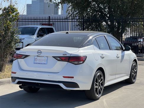 New 2025 Nissan Sentra SR image 4