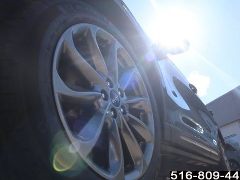 Used 2022 Lincoln Corsair AWD w/ Premium Package image 10