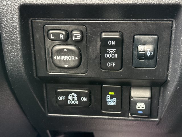 Used 2016 Toyota Tundra Platinum AWD/4WD image 38