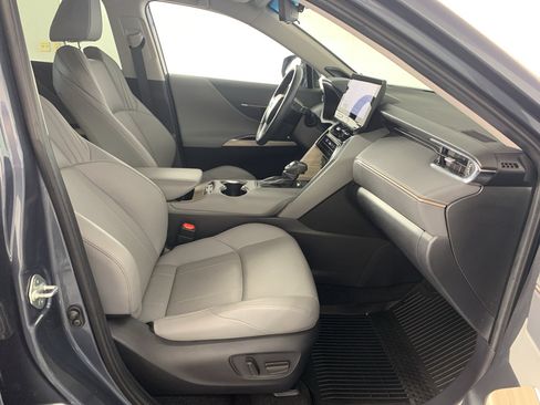 Used 2024 Toyota Venza Limited AWD/4WD image 42