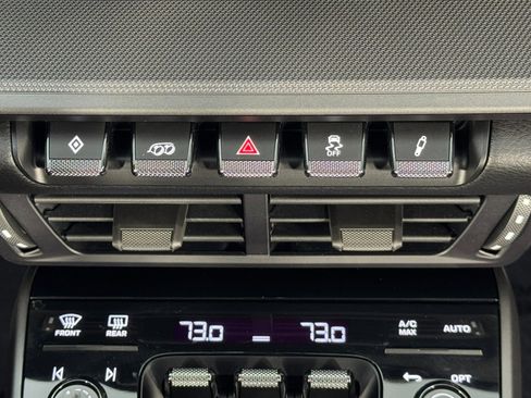 Used 2025 Porsche 911 Carrera image 31