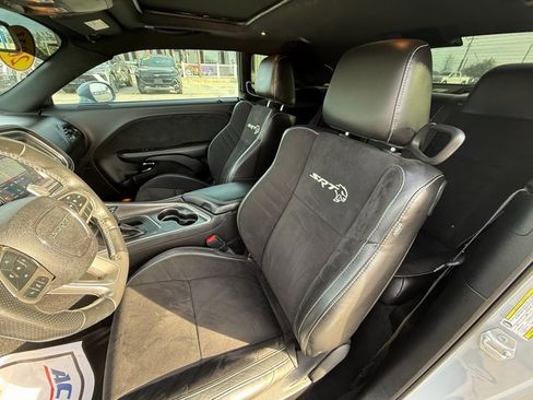 Used 2021 Dodge Challenger SRT Hellcat image 14