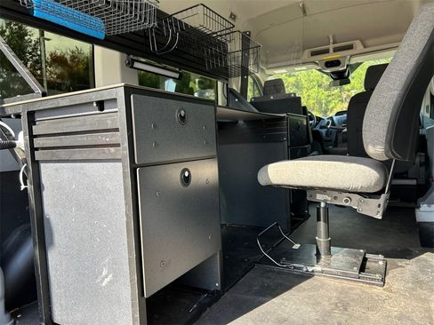 Used 2018 Ford Transit 150 XLT image 27