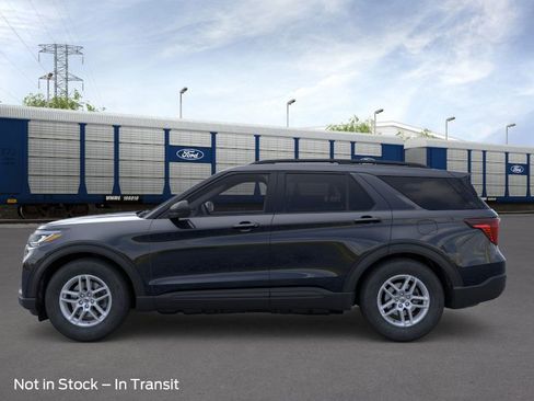 New 2026 Ford Explorer Active w/ Active Comfort Package RWD image 2