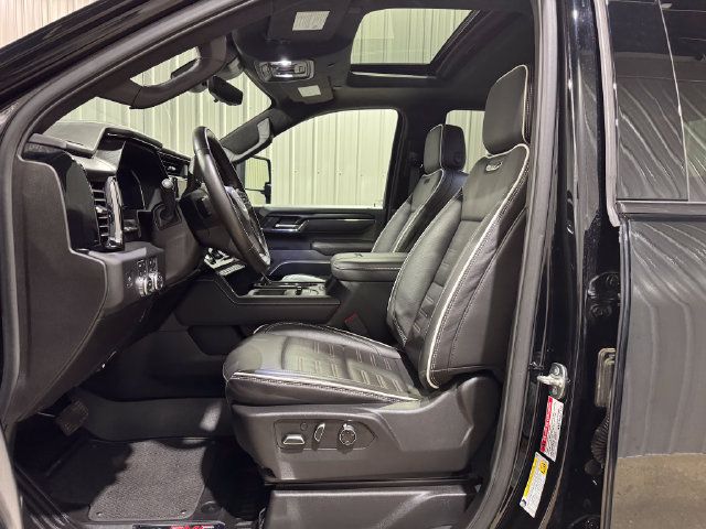 Used 2025 GMC Sierra 2500 AT4X AWD/4WD image 10
