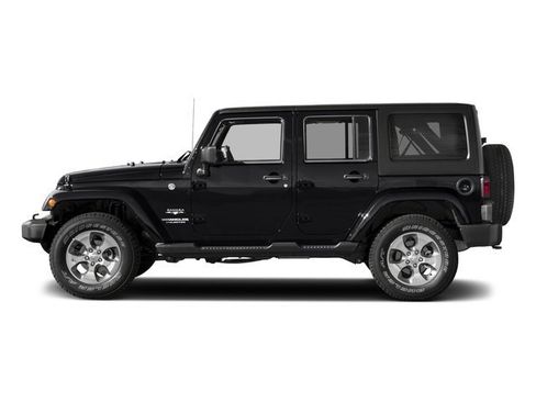 Used 2017 Jeep Wrangler Unlimited Sahara w/ Connectivity Group AWD/4WD image 7