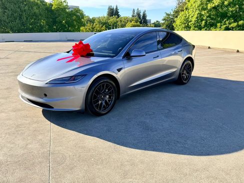 Used 2025 Tesla Model 3 RWD image 14
