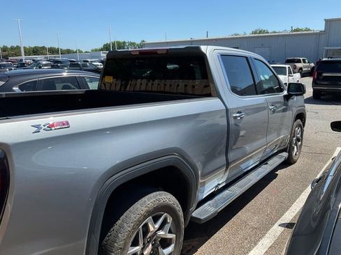 Used 2023 GMC Sierra 1500 SLT w/ SLT Premium Package AWD/4WD image 5