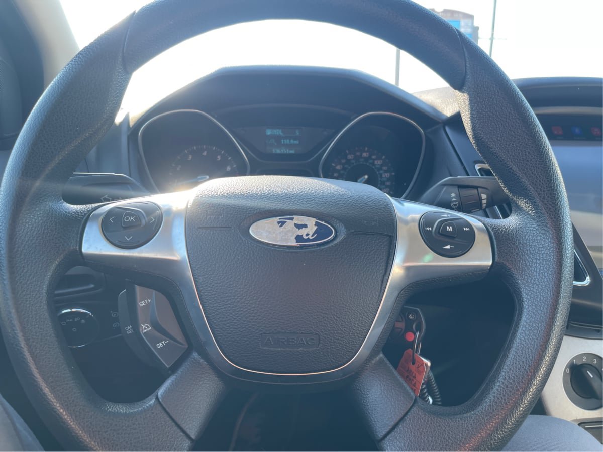 Used 2012 Ford Focus SE FWD image 15