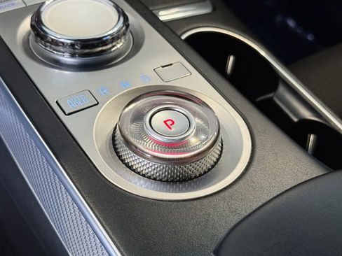 Used 2023 Genesis GV70 2.5T w/ Sport Prestige Package image 29