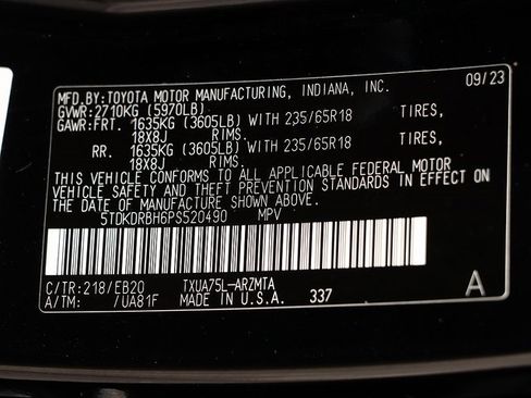 Used 2023 Toyota Highlander XLE image 30