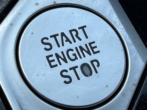 Used 2024 BMW X7 xDrive40i w/ M Sport Package image 39