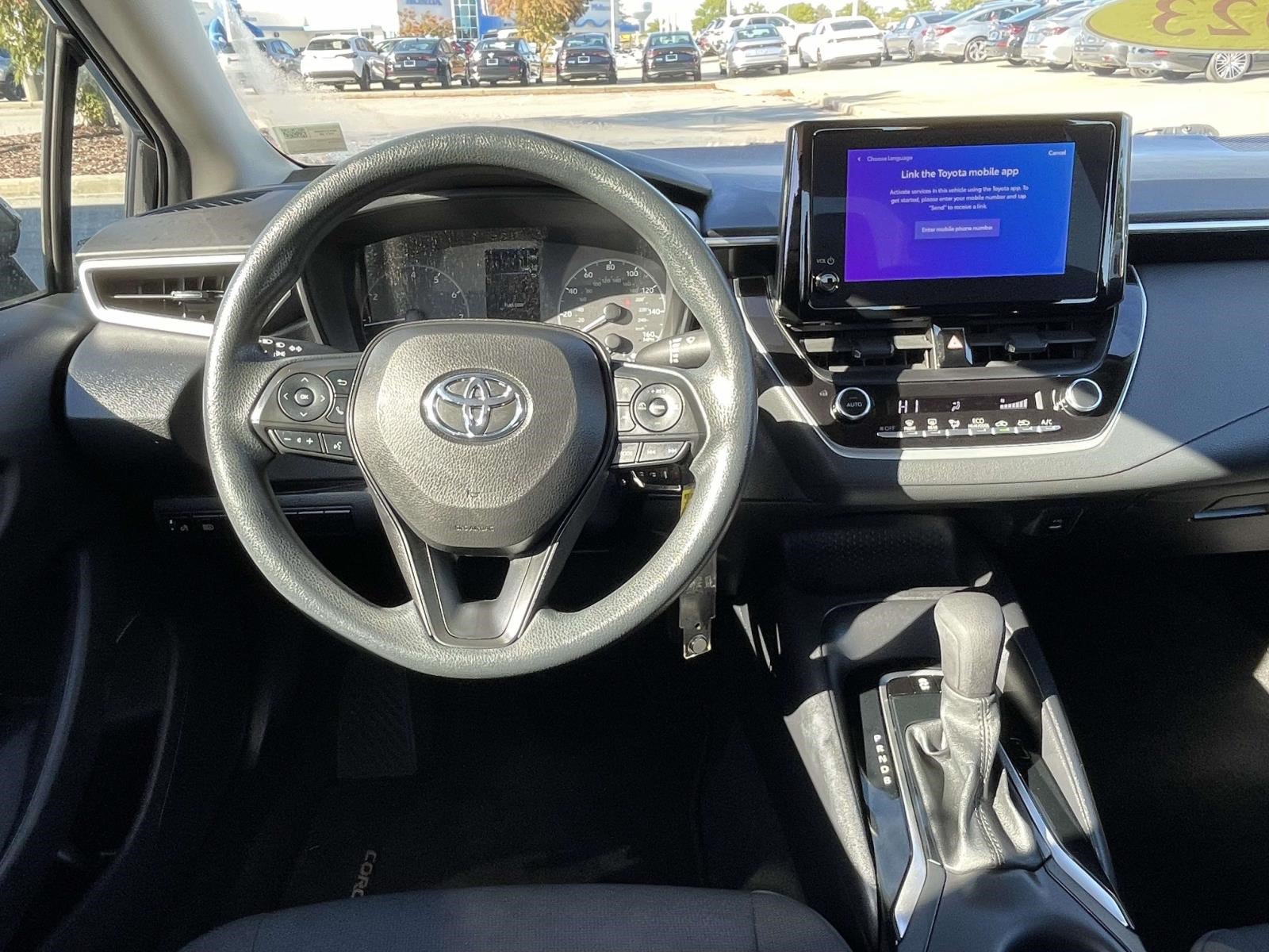 Used 2023 Toyota Corolla LE FWD image 12