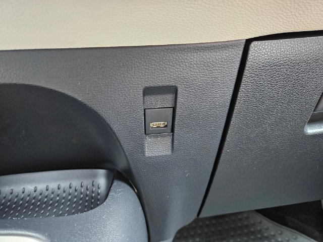 Used 2022 Toyota Corolla LE FWD image 26