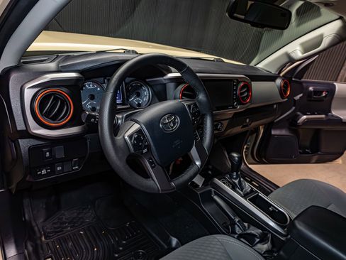 Used 2020 Toyota Tacoma SR5 w/ Technology Package image 14