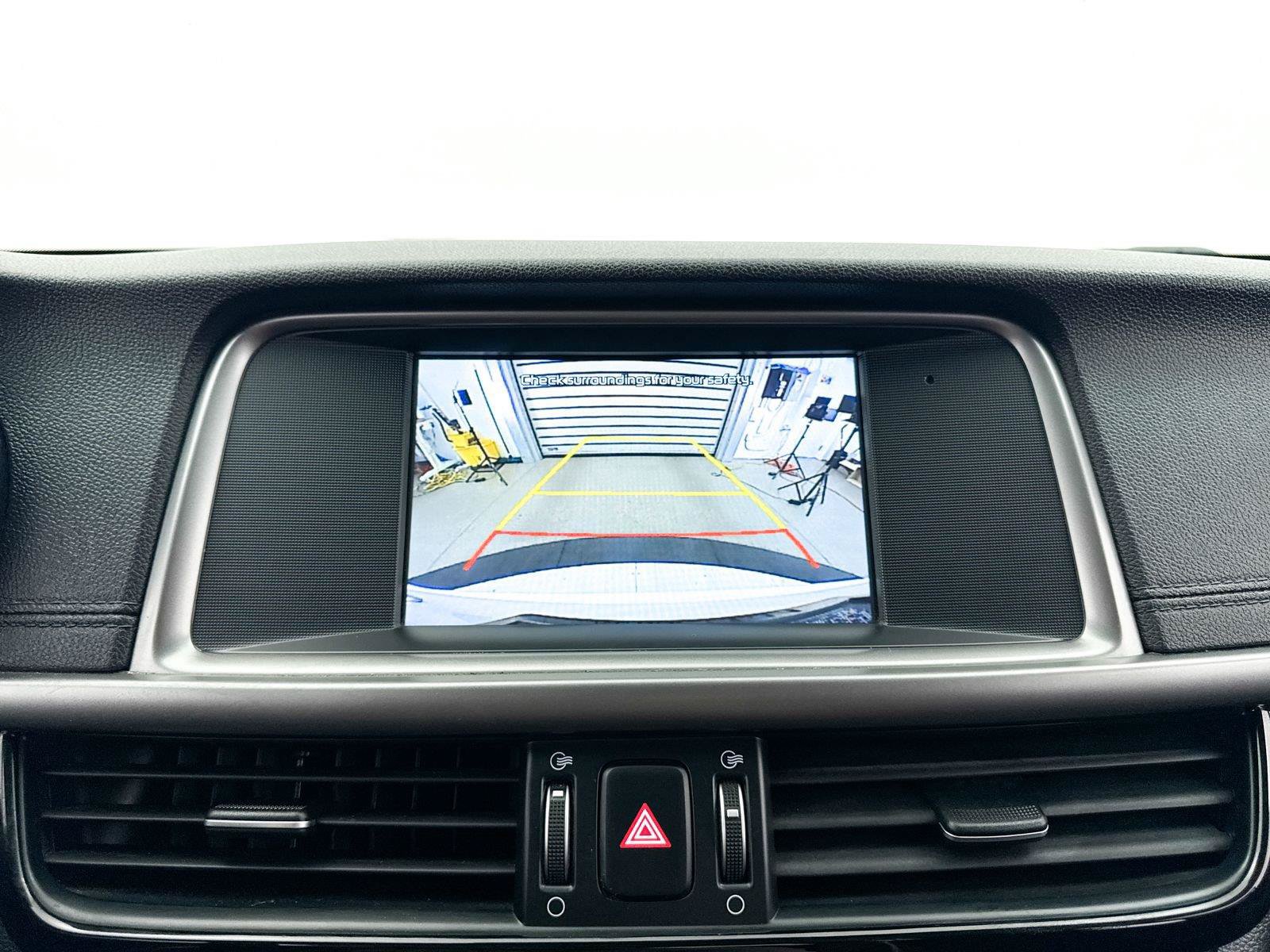Used 2018 Kia Optima LX FWD image 9