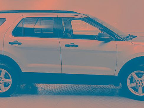 Certified 2018 Ford Explorer Base image 2