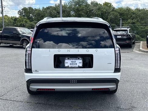 New 2026 Hyundai Ioniq 9 SE image 6
