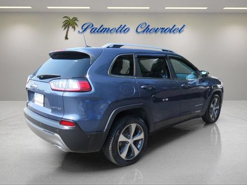 Used 2021 Jeep Cherokee Limited w/ Elite Package FWD image 3
