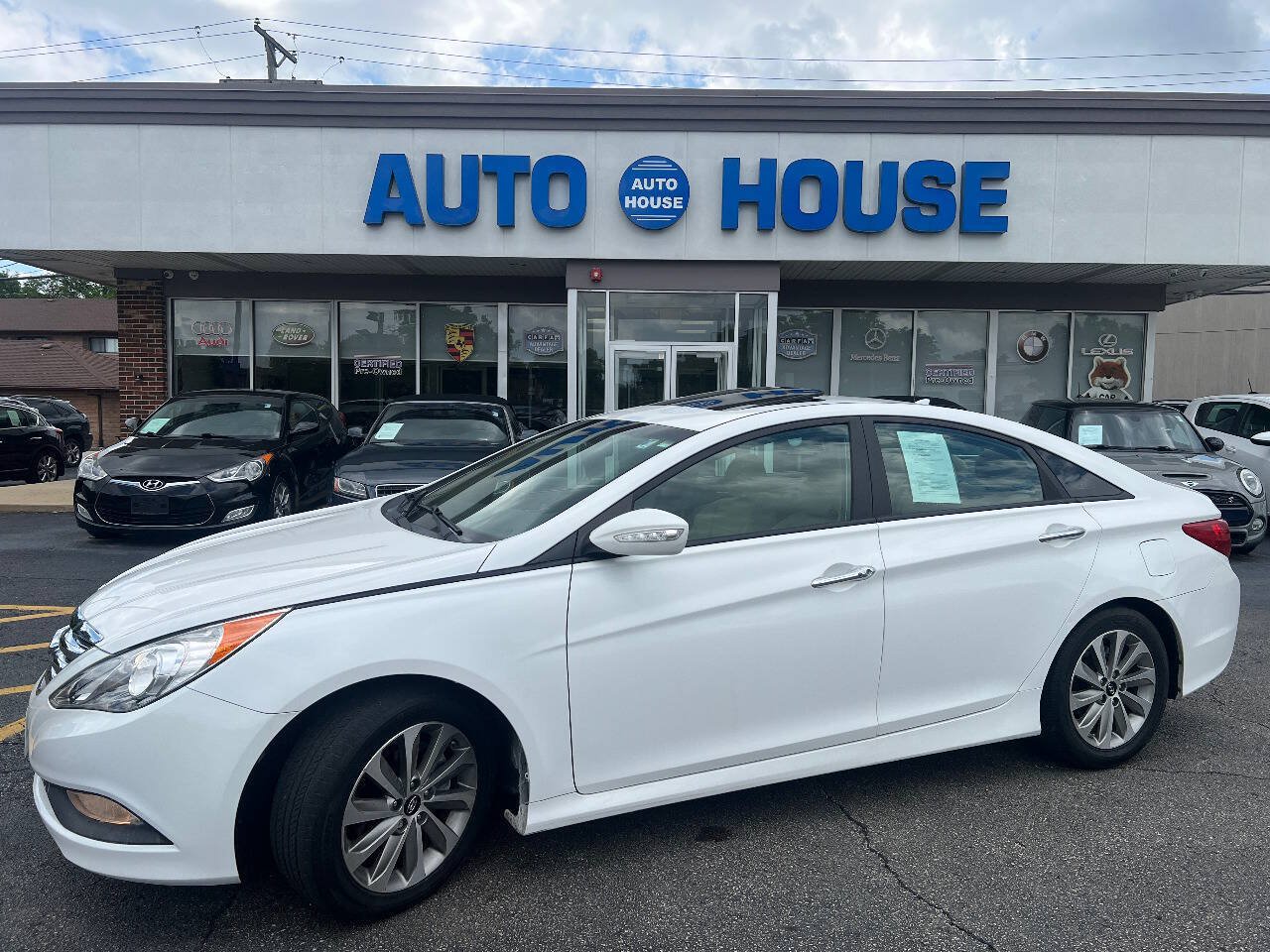 Used 2014 Hyundai Sonata Limited FWD image 2
