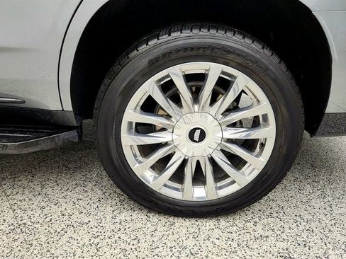 Used 2023 Cadillac Escalade Sport Platinum w/ LPO, ONYX Package AWD/4WD image 9