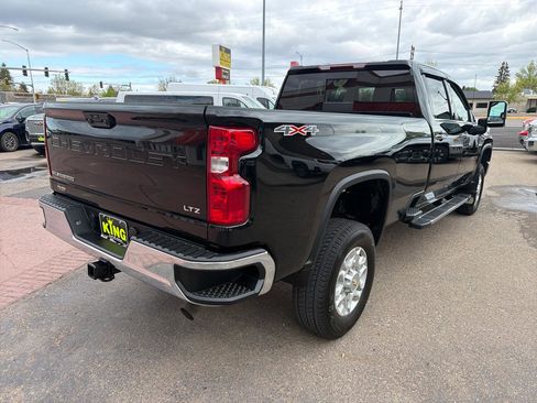 Used 2022 Chevrolet Silverado 3500 LTZ w/ LTZ Convenience Package AWD/4WD image 3