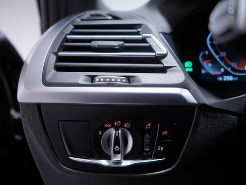 Used 2023 BMW X4 xDrive30i w/ Convenience Package image 19