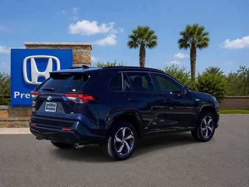 Used 2024 Toyota RAV4 SE w/ Weather & Moonroof Package AWD/4WD image 5