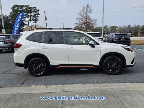 Used 2023 Subaru Forester Sport image 6